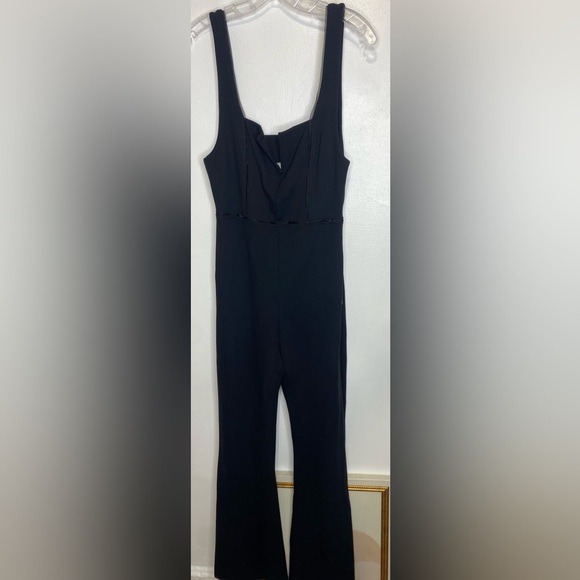 FREE PEOPLE Elegant Black Sleeveless Jumpsuit - Picture 2 of 5